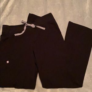 🔥Small Black Kade FIGS🌺